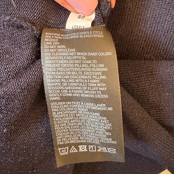 Uniqlo Navy Blue Cowl Neck Sweater size L - Picture 9 of 10